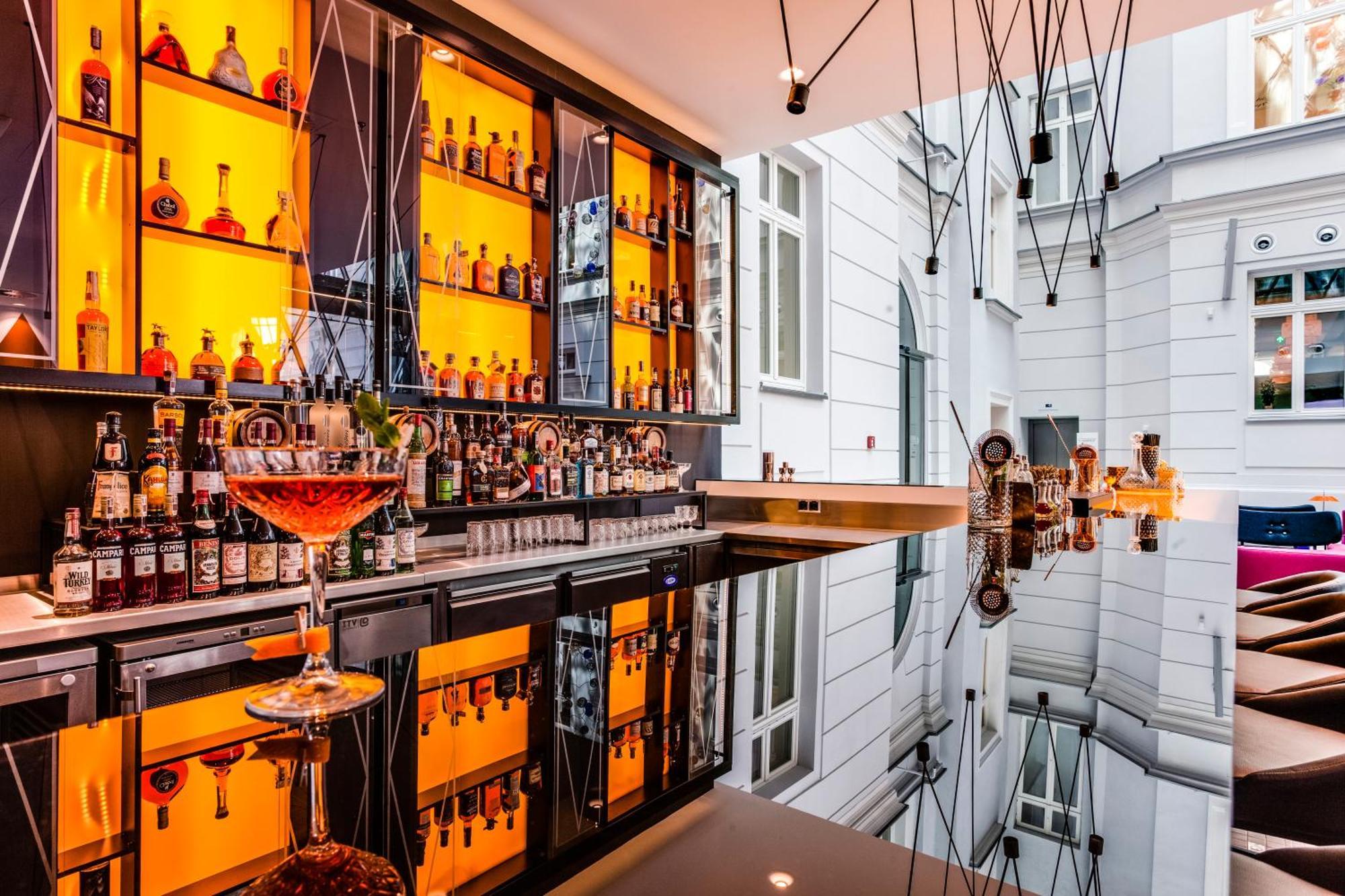 Hotel Indigo Warsaw Nowy Swiat By Ihg Екстериор снимка